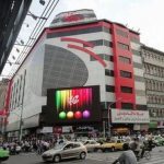 تجمع جمعی از کسبه پاساژ علاءالدین در اعتراض به قیمت دلار و ارز