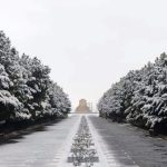 رقص برف بر آرامگاه کوروش کبیر؛ پاسارگاد سفیدپوش شد (تصاویر)