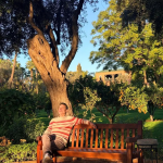 عکس پربازدی پیمان معادی در حال استراحت در مراکش