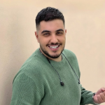 واکنش آرون افشار به هجمه‌هایی که ماه گذشته علیه او شکل گرفت در انتقاد به برگزاری کنسرتی از او در مسکو⁩ + عکس