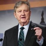 هشدار سناتور آمریکایی در خصوص حمله نظامی به ایران