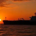 قیمت نفت عقب نشست؛ بازار در انتظار توافق هسته‌ای ایران و آمریکا