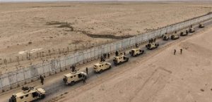 پایان انتقال زندانیان داعشی از سوریه به عراق + فیلم پایان انتقال زندانیان داعشی از سوریه به عراق + فیلم