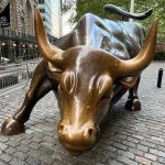 وال‌استریت سبزپوش شد؛ نفت برنت در اوج شش‌ماهه باقی ماند