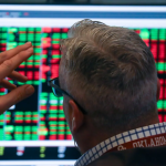 شکاف بی‌سابقه نوسان در وال‌استریت؛ آرامش فریبنده شاخص‌ها