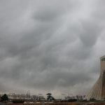 تهرانی‌ها بخوانند / باد و گرد و خاک در راه است!