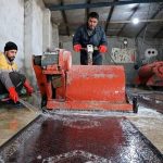 نرخ جدید قالیشویی اعلام شد / شستن فرش متری چند؟ نرخ جدید قالیشویی اعلام شد / شستن فرش متری چند؟