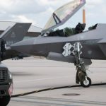 وزیر دفاع هلند: می‌توان نرم‌افزار جنگنده F-35 را مثل آیفون جیلبریک کرد