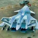 چین ماکت جنگنده White Emperor را با ادعای حمل سلاح‌های هسته‌ای و هایپرسونیک معرفی کرد